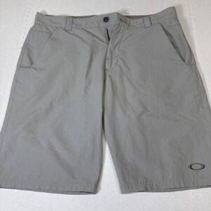 Oakley Shorts Men's 36" Khaki Flat Front Golf 12" Inseam Casual Outdoors